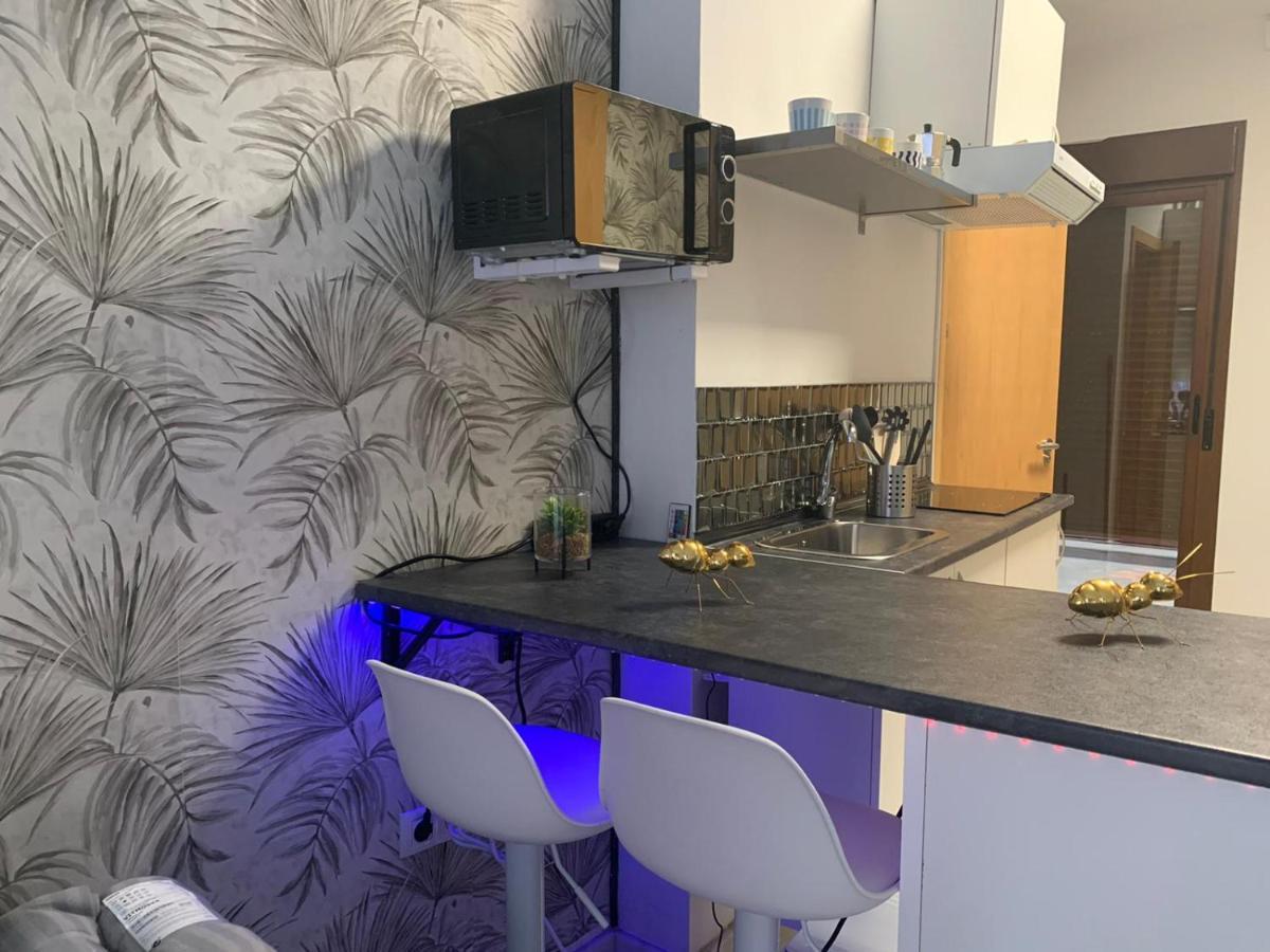 Las Setas - Estudio Con Balcon En Metrosol Parasol Apartment Севиля Екстериор снимка